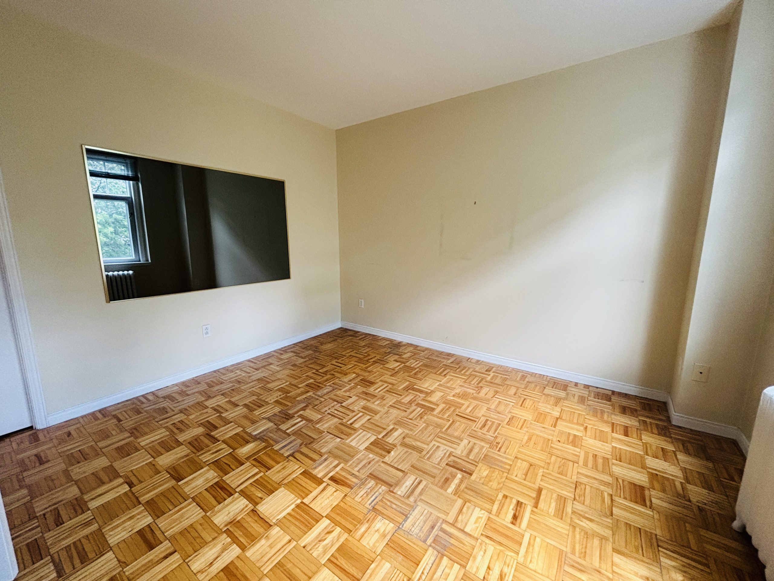 220-470 Grande Allee E. - 4 1/2 Montcalm
