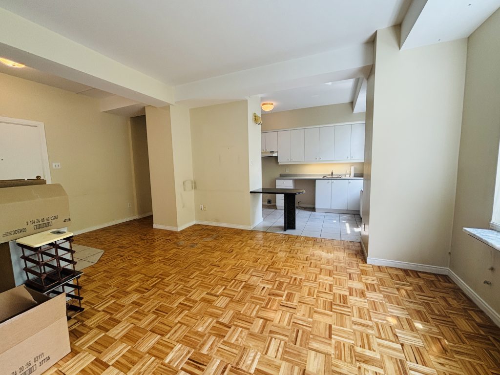 220-470 Grande Allee E. - 4 1/2 Montcalm